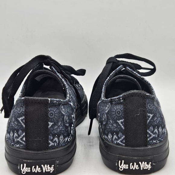 Yes We Vibe Blue And Black Mandala Sneakers Size 8.5-Women's, 7 -Men's - Picture 7 of 16